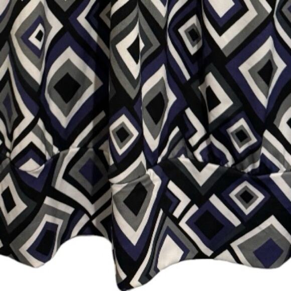 MAURICES WOMENS TOP SHORT SLEEVE BLACK PURPLE AND GREY PATTERN XL - Picture 8 of 10